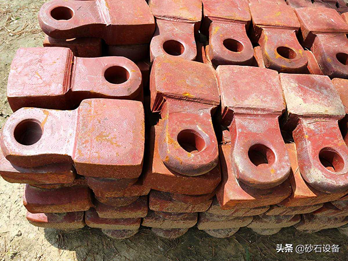 破碎机的锤头都用的什么材质