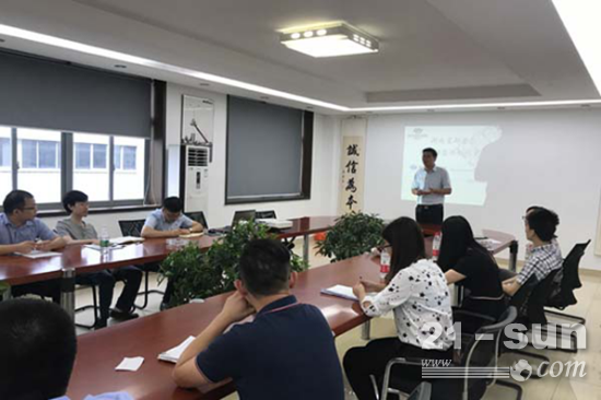 星邦重工国际销售部组织举行“首届产品知识竞赛”