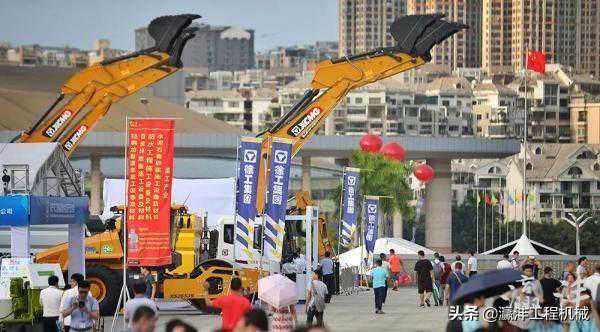 “超越、引领”徐工挖机闪耀2019南宁东博会