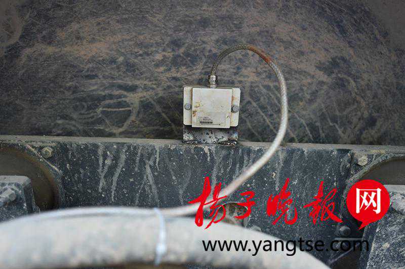 “压路碾子”上装传感器，压得是不是能测出来 正在进行的苜蓿园环境整治用上一批新技术