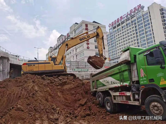 油耗低 操控好 效率高，山东临工E6210Fs助力千禧年老板快速致富