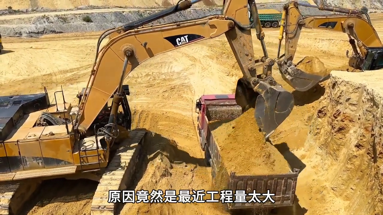 开过十年以上的挖机手一般都知道开什么挖机更适合！#挖掘机