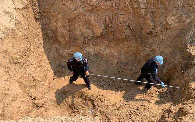 河南4名儿童被埋压致死，工地曾收停工整改通知为何不执行？当地住建局、城管大队回应