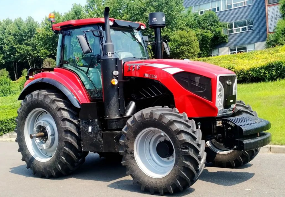 国家队混动拖拉机下线，国产拖拉机提前进入电动时代