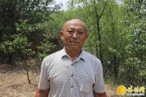 绥德农民霍建生钻研37年发明“山川耕种机”，让种地更省力