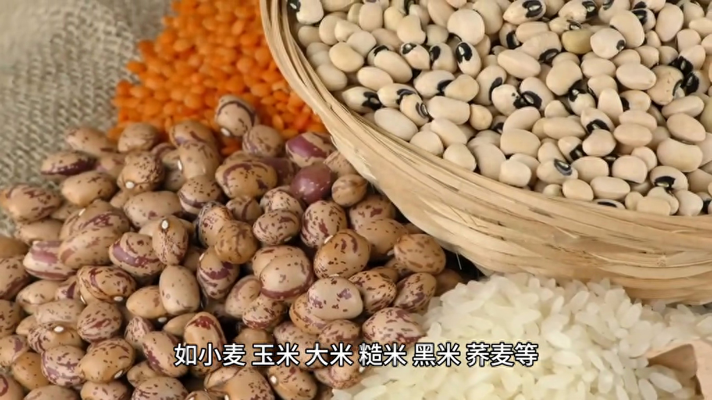 全自动杂粮粉碎机磨粉机的工作原理是什么？